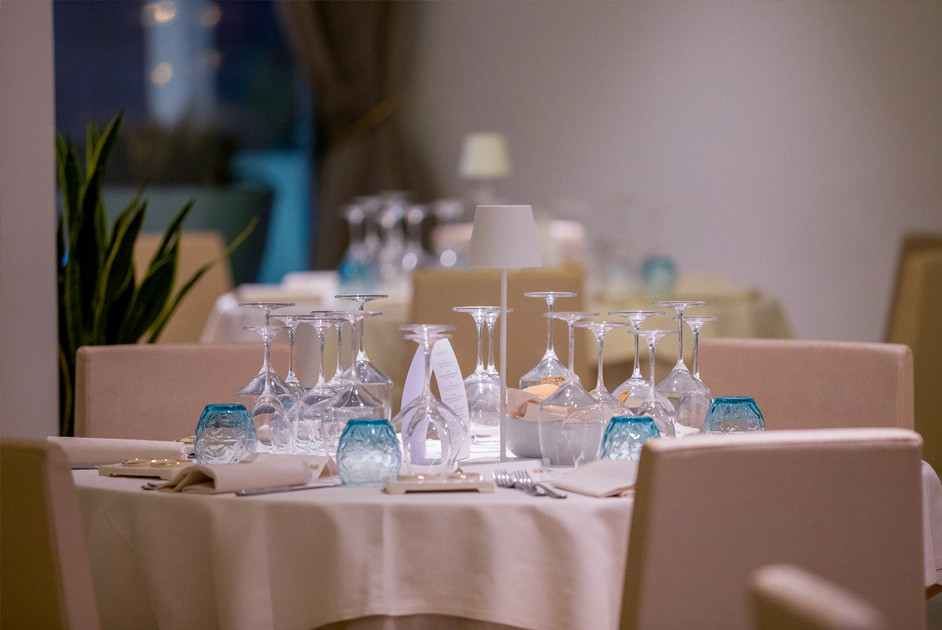 media.Gallery-Ristorante-18-Hotel-Savini-Igea-Marina