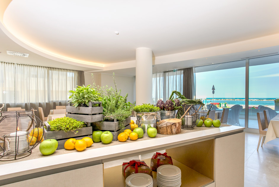 media.Gallery-Ristorante-19-Hotel-Savini-Igea-Marina