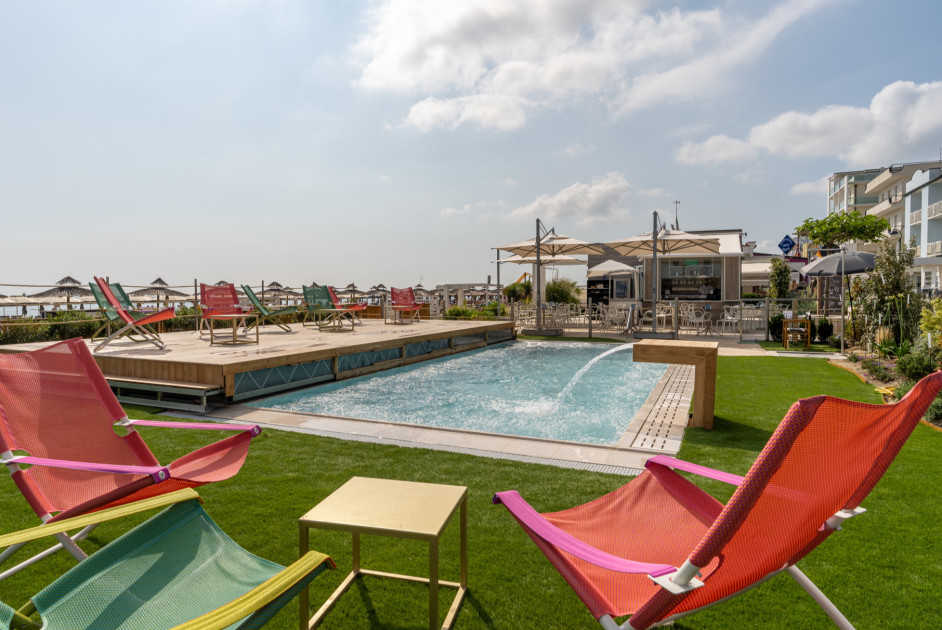 media.hotel-con-piscina-a-bellaria-igea-marina 1