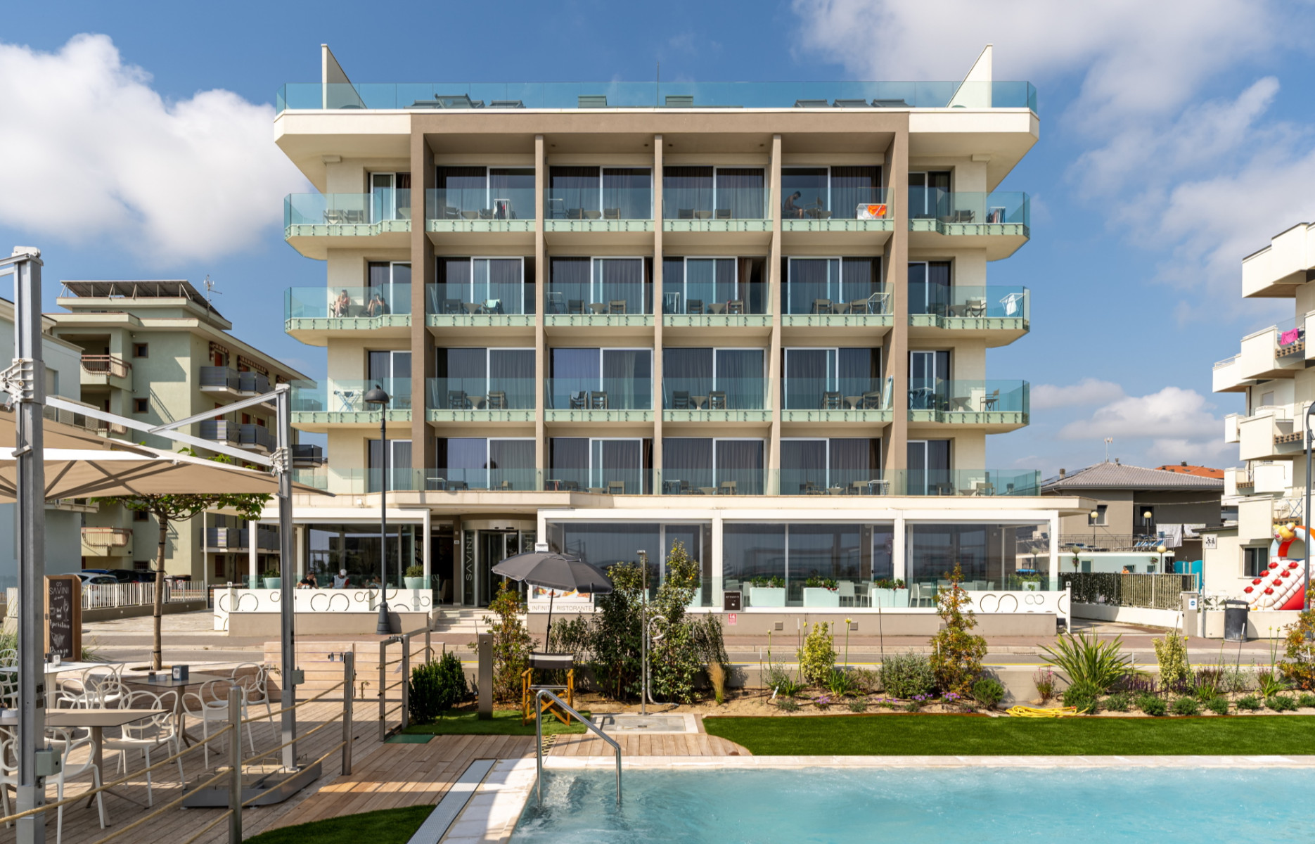 media.hotel-con-piscina-a-igea-marina