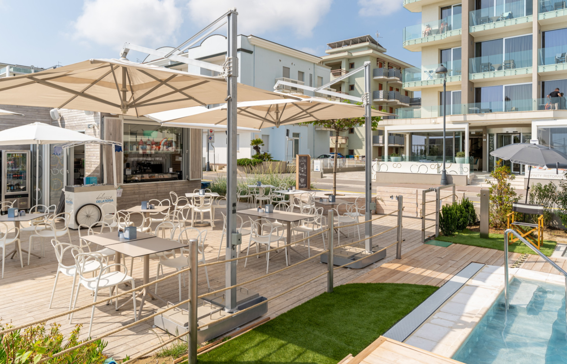media.hotel-con-piscina-a-bellaria-igea-marina 1
